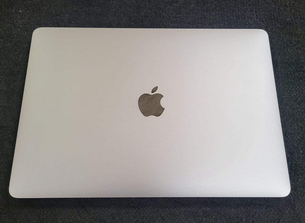 Apple MacBook Air 13 in 2020 Space Gray/Apple M1 3.2 GHz, 256 GB 8. Available Now for $350.00