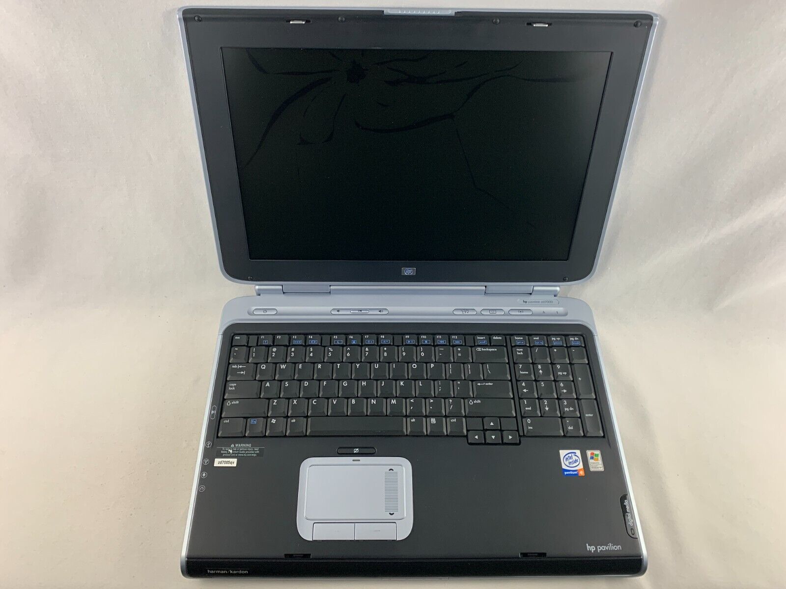 HP Pavilion zd7000 Laptop For Parts/ Repairs, Cracked Screen, Boots to XP Login. Available Now for $39.97