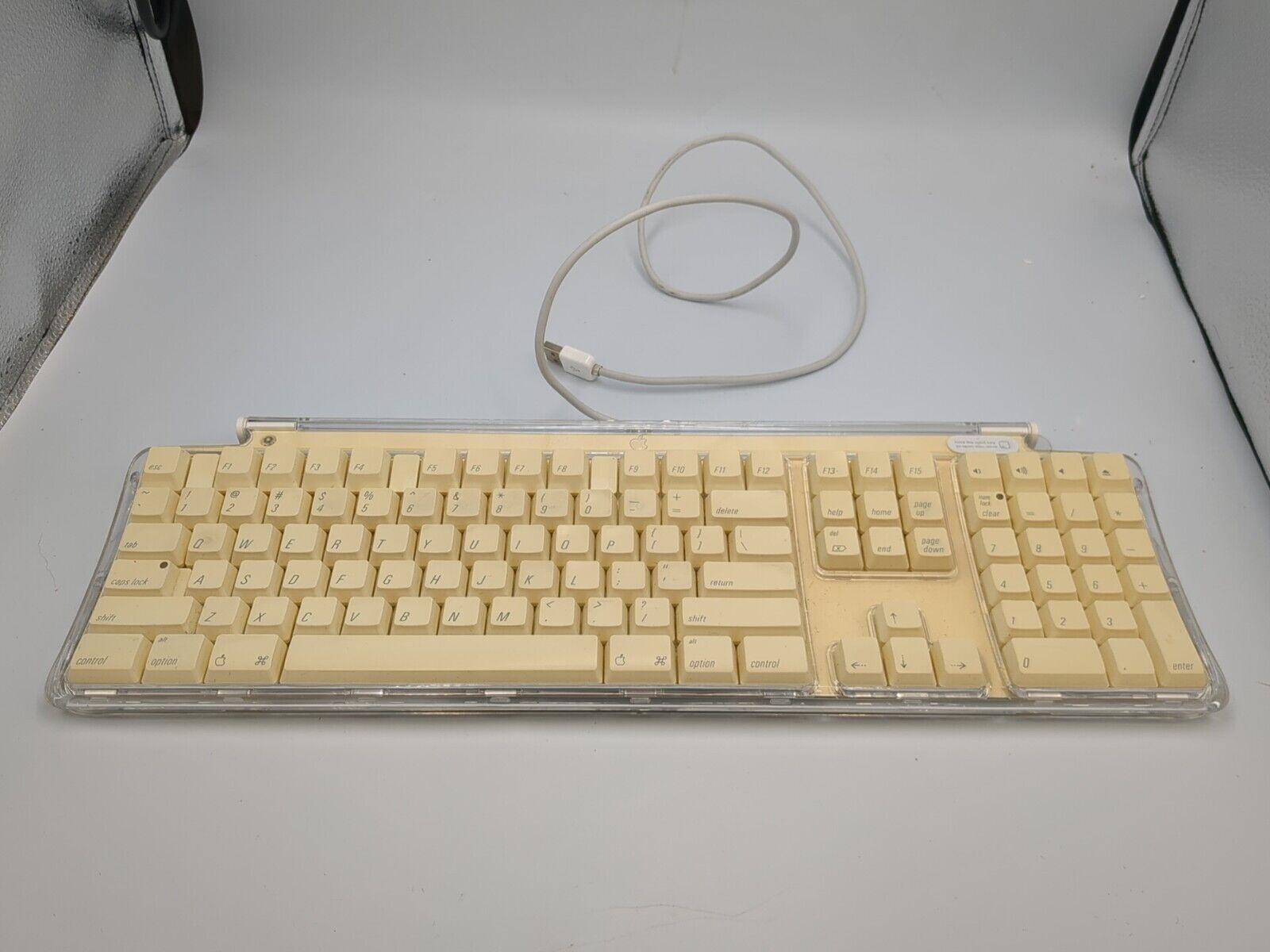 Vintage 2002 Apple Mac Computer M7803 Pro Keyboard White USB Port Untested. Available Now for $19.99